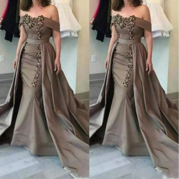 2020 detachable mother of the bride dresses offshoulder sashes sequins and appliques mermaid mother gowns formal evening dress3688868, Black;red
2020 detachable mother of the bride dresses offshoulder sashes sequins and appliques mermaid mother gowns formal evening dress3688868, Black;red