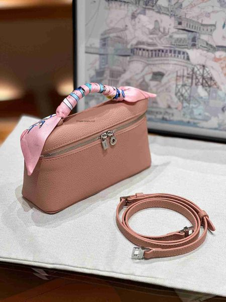 designer luxury evening handbags bag loropiana lp togo head layer cowhide dry rose powder small square bag carrying shoulder backpack
designer luxury evening handbags bag loropiana lp togo head layer cowhide dry rose powder small square bag carrying shoulder backpack
