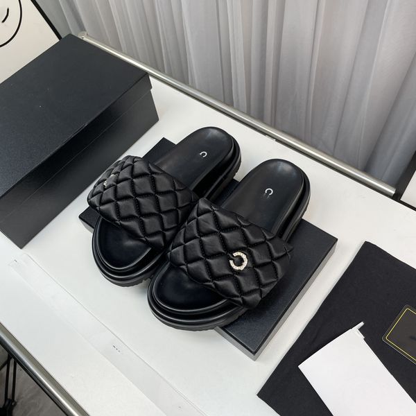 designer cc shoes luxury beach slippers slides women leather sandals summer fashion zapatillas outdoor slipper shoe oalkx
designer cc shoes luxury beach slippers slides women leather sandals summer fashion zapatillas outdoor slipper shoe oalkx