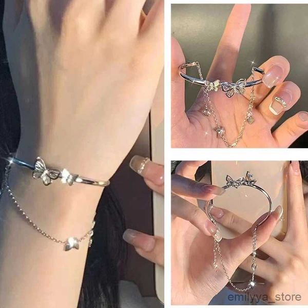 charm bracelets exquisite butterfly chain bracelet for women shiny moon pendant adjustable bracelets women elegant jewelry, Golden;silver
charm bracelets exquisite butterfly chain bracelet for women shiny moon pendant adjustable bracelets women elegant jewelry, Golden;silver