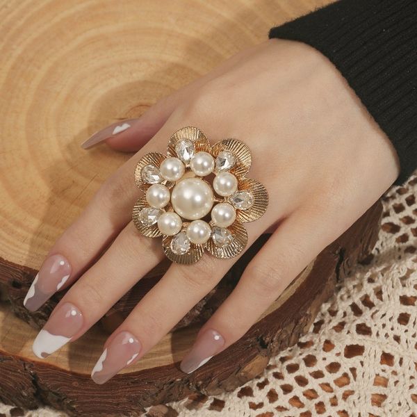 fashionable retro exquisite light luxury open ring with high temperament and exaggerated diamond pearl flower ring, Golden;silver
fashionable retro exquisite light luxury open ring with high temperament and exaggerated diamond pearl flower ring, Golden;silver