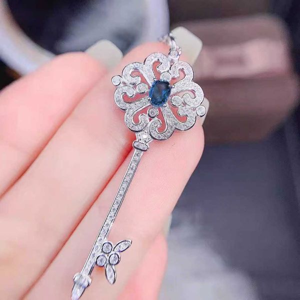 internet celebrity blue key necklace women's tiffay sunflower collar chain full of zircon fashion personality versatile, Golden;silver
internet celebrity blue key necklace women's tiffay sunflower collar chain full of zircon fashion personality versatile, Golden;silver