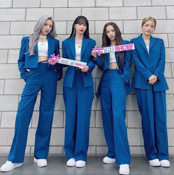 korean pop trend girls' universe easy group singing suit blue campus games jazz stage performance outwear coat trousers set, Black;red
korean pop trend girls' universe easy group singing suit blue campus games jazz stage performance outwear coat trousers set, Black;red