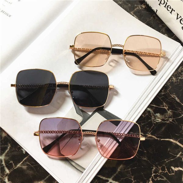 xiaoxiangjia chain clause ray sunglasses metal hollow sunglasses can be equipped with near-sighted flat lens anti-blue light glasses frame, White;black
xiaoxiangjia chain clause ray sunglasses metal hollow sunglasses can be equipped with near-sighted flat lens anti-blue light glasses frame, White;black
