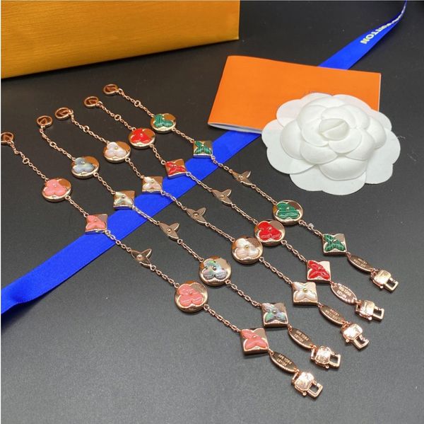 designers luxury fashion classic 4/four leaf clover charm bracelets bangle chain 18k gold agate shell mother-of-pearl for women&girl wedding, Golden;silver
designers luxury fashion classic 4/four leaf clover charm bracelets bangle chain 18k gold agate shell mother-of-pearl for women&girl wedding, Golden;silver