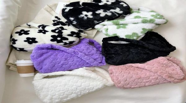 evening bags women039s bag plush fur flower love pattern shoulder autumn winter fluffy soft small zipper armpit underarm8532987 
evening bags women039s bag plush fur flower love pattern shoulder autumn winter fluffy soft small zipper armpit underarm8532987