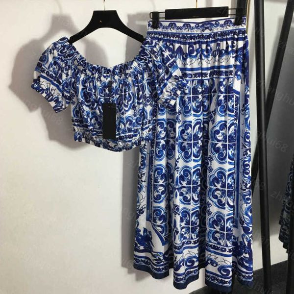 23ss skirt set womens designer clothing blue and white porcelain printed one-line collar waist short sleeve high waist pleated half skirt se
23ss skirt set womens designer clothing blue and white porcelain printed one-line collar waist short sleeve high waist pleated half skirt se