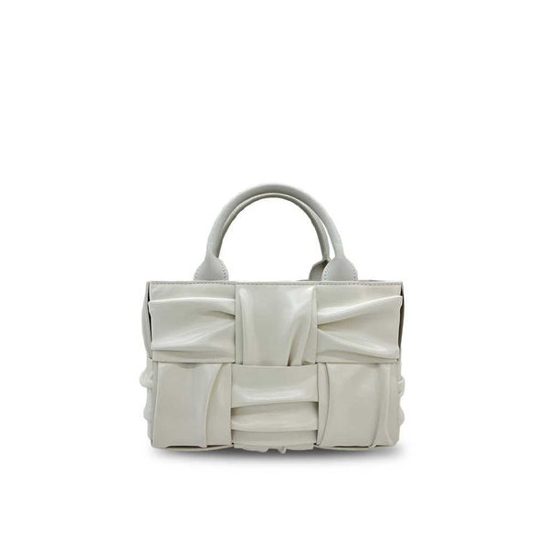 bottegas fashion bag 2023 venetas leather arco totes designer woven cowhide girl one shoulder bags crossbody handheld tote handbag women ozg
bottegas fashion bag 2023 venetas leather arco totes designer woven cowhide girl one shoulder bags crossbody handheld tote handbag women ozg