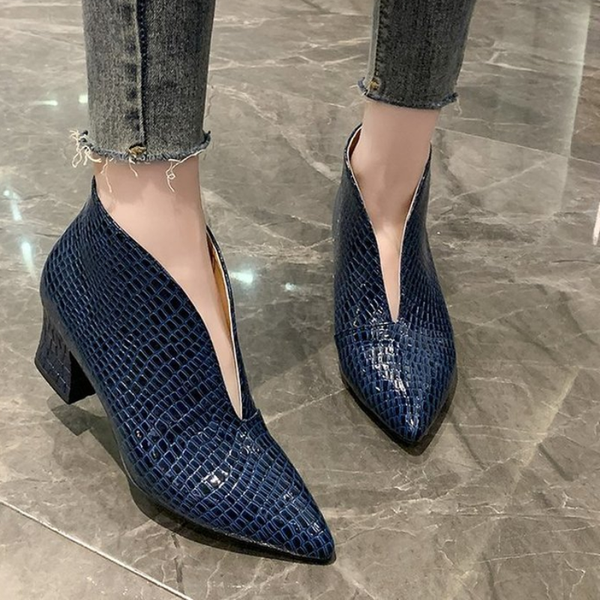 pointy v-neck patent-leather single women shoes high heels spring versatile retro chunky single shoes zapatos de mujer black
pointy v-neck patent-leather single women shoes high heels spring versatile retro chunky single shoes zapatos de mujer black