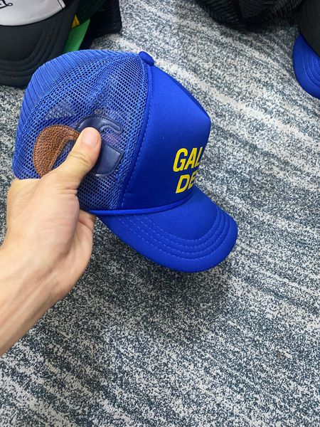 yyss2023 brand baseball cap fashion women's men's designer hat shade suitable for truck driver hat cotton lining spring summer out, Blue;gray
yyss2023 brand baseball cap fashion women's men's designer hat shade suitable for truck driver hat cotton lining spring summer out, Blue;gray