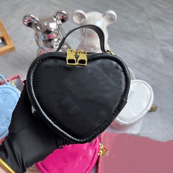 fashion day packs felt heart shaped bag women's trend girls' heart bag new candy color love one shoulder crossbody bag
fashion day packs felt heart shaped bag women's trend girls' heart bag new candy color love one shoulder crossbody bag