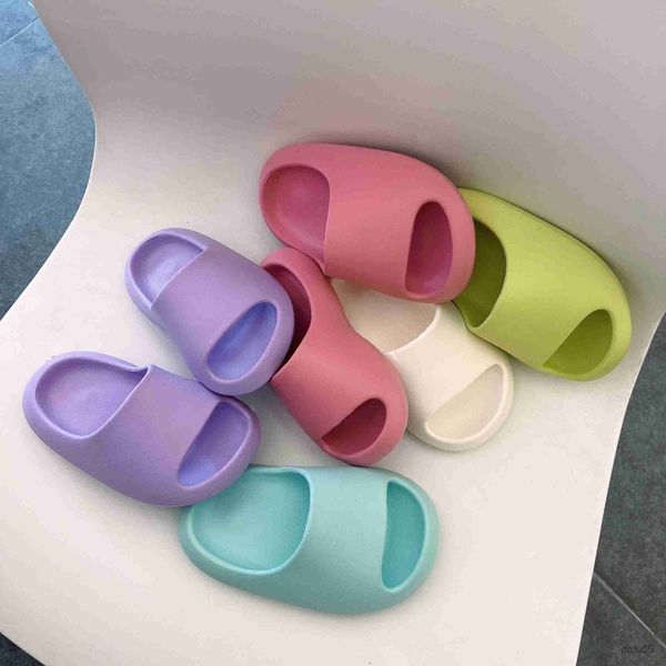 slipper kids slippers spring 2022 new solid color versatile slippers children' home antiskid slippers soft bottom fashion sandals, Black;grey
slipper kids slippers spring 2022 new solid color versatile slippers children' home antiskid slippers soft bottom fashion sandals, Black;grey