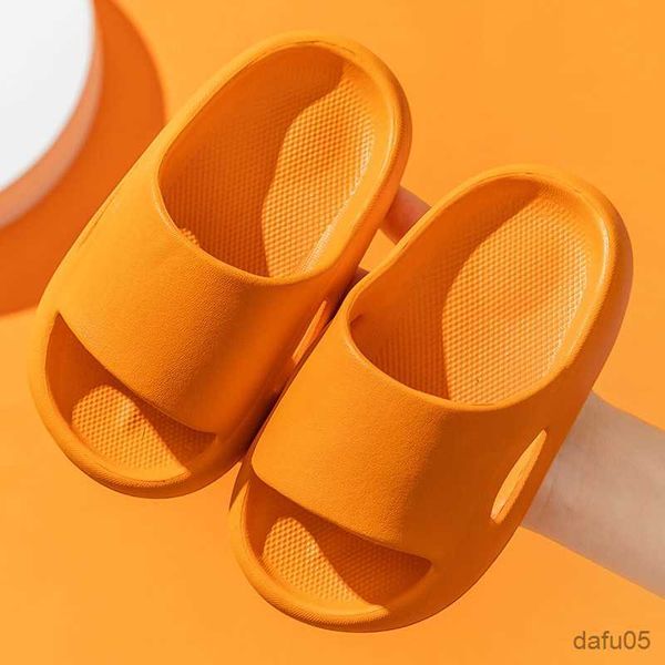 slipper 2022 new summer eva kids slippers soft non slip solid bathroom beach shoes children indoor sandals anti-slip slippers flip flops, Black;grey
slipper 2022 new summer eva kids slippers soft non slip solid bathroom beach shoes children indoor sandals anti-slip slippers flip flops, Black;grey
