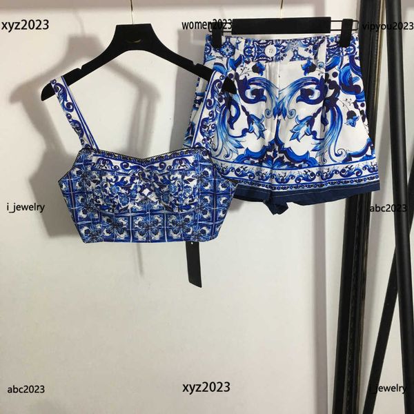 women's tracksuits sports sets blue and white porcelain printing suit 2pcs cool bra strap and shorts may26, Gray
women's tracksuits sports sets blue and white porcelain printing suit 2pcs cool bra strap and shorts may26, Gray