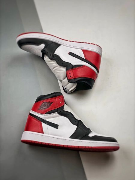 jumpman 1 high basketball shoes black-varsity red white outdoor sports sneakers ship with original box fast delivery
jumpman 1 high basketball shoes black-varsity red white outdoor sports sneakers ship with original box fast delivery