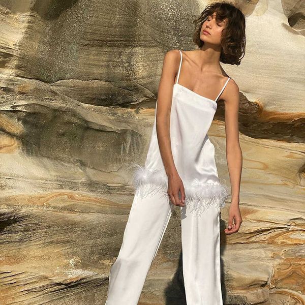 pyjamas women satin pajamas set feather decoration solid color spaghetti strap fur hem camisole + trousers summer sleepwear j230601, Red;black
pyjamas women satin pajamas set feather decoration solid color spaghetti strap fur hem camisole + trousers summer sleepwear j230601, Red;black