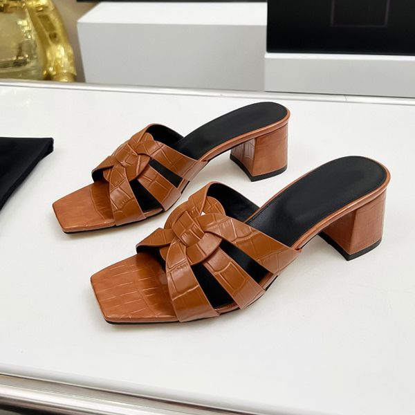women designer slippers cassandra wedge espadrilles sandals with black logo in leather high heels buckle wedding dress lady shoes with box s
women designer slippers cassandra wedge espadrilles sandals with black logo in leather high heels buckle wedding dress lady shoes with box s
