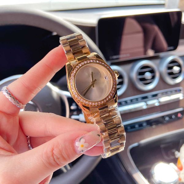 women designer watches quartz movement fashion womens watch sapphire stainless steel dial luxury gift watch, Slivery;black
women designer watches quartz movement fashion womens watch sapphire stainless steel dial luxury gift watch, Slivery;black