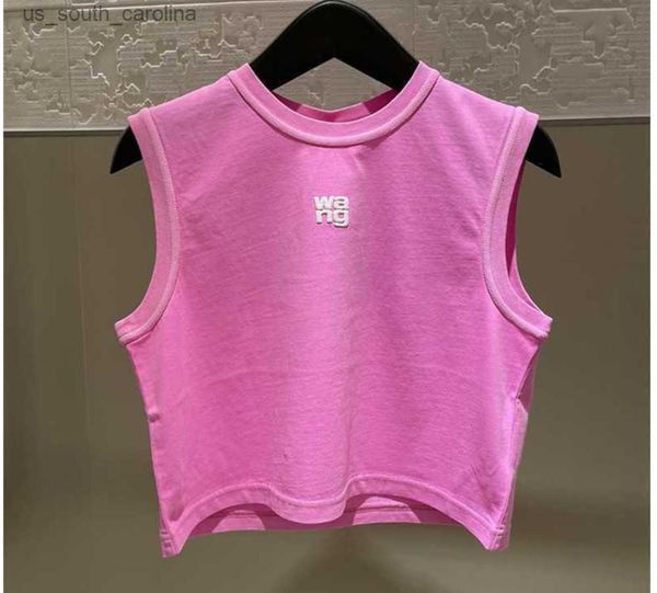 camis aw king 2023 spring new college designer wang open umbilical sleeveless tank with slim fit pullover t-shirt women's l230522, White
camis aw king 2023 spring new college designer wang open umbilical sleeveless tank with slim fit pullover t-shirt women's l230522, White