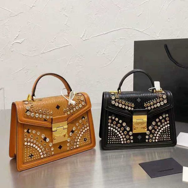 designer crossbody bag geometric design star diamond adornments luxury shoulder bag with adjustable strap removable wallet fashion handbag f
designer crossbody bag geometric design star diamond adornments luxury shoulder bag with adjustable strap removable wallet fashion handbag f