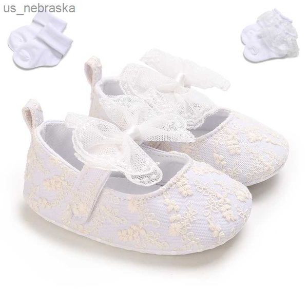 2022 big bow toddler shoes for newborn floral embroidery baby soft sole first walkers antislip baby girls shoes prewalkers l230518
2022 big bow toddler shoes for newborn floral embroidery baby soft sole first walkers antislip baby girls shoes prewalkers l230518