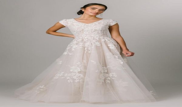 2022 new ivory champagne aline modest wedding dresses gowns cap sleeves v neck lace appliquies buttons back women formal bridal g1276135, White
2022 new ivory champagne aline modest wedding dresses gowns cap sleeves v neck lace appliquies buttons back women formal bridal g1276135, White