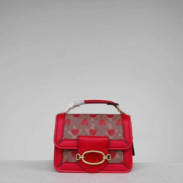 luxury designer bags red heart shoulder bag c-letter women tote bag fashion crossbody bags evening cases cards girl purse handbags wallet
luxury designer bags red heart shoulder bag c-letter women tote bag fashion crossbody bags evening cases cards girl purse handbags wallet
