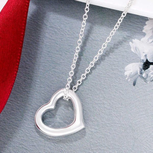 high-quality tiffayffay hollowed-out love necklace with smooth design simple and versatiffayle popular heart-shaped pendant clavicle chain f, Golden;silver
high-quality tiffayffay hollowed-out love necklace with smooth design simple and versatiffayle popular heart-shaped pendant clavicle chain f, Golden;silver