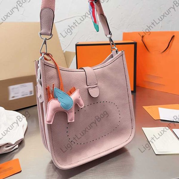 luxury paris h designer lady nobility handbags bag shoulder crossbody tote bags genuine calfskin leather soft skin purse wallets messenger m
luxury paris h designer lady nobility handbags bag shoulder crossbody tote bags genuine calfskin leather soft skin purse wallets messenger m