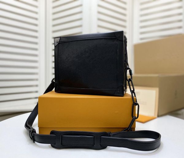 m55700 lady matteblack zipper embossed black taurillon leather soft trunk bag shoulder bags handbags crossbody bags2616435, Red;black
m55700 lady matteblack zipper embossed black taurillon leather soft trunk bag shoulder bags handbags crossbody bags2616435, Red;black