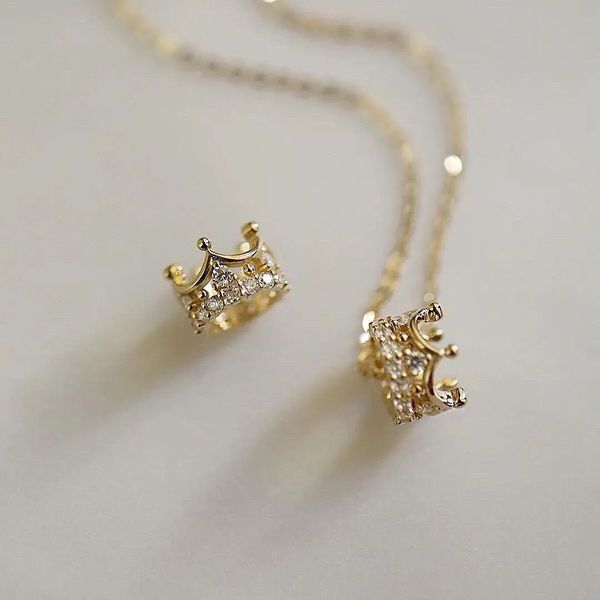 s3716 fashion jewelry retro crown pendant necklace for women niche design zircon crown queen choker chain necklaces, Silver
s3716 fashion jewelry retro crown pendant necklace for women niche design zircon crown queen choker chain necklaces, Silver