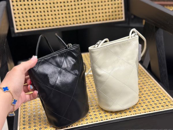 fashion diamond patterned quilted leather bucket bag with large capacity shoulder bag classic women's luxury chain metal logo cf bag id
fashion diamond patterned quilted leather bucket bag with large capacity shoulder bag classic women's luxury chain metal logo cf bag id