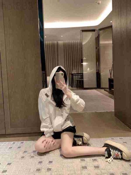 women's jackets designer summer thin ice silk sunscreen clothing breathable work suit charge coat loose large sleeve hooded windbreaker, Black;brown
women's jackets designer summer thin ice silk sunscreen clothing breathable work suit charge coat loose large sleeve hooded windbreaker, Black;brown