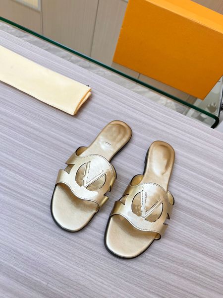 2023 isola flat mule designers women slipper gold metallic lamb leather circle letter logo signature fashionable big size 35-43 1abqlj 1abp3, Black
2023 isola flat mule designers women slipper gold metallic lamb leather circle letter logo signature fashionable big size 35-43 1abqlj 1abp3, Black