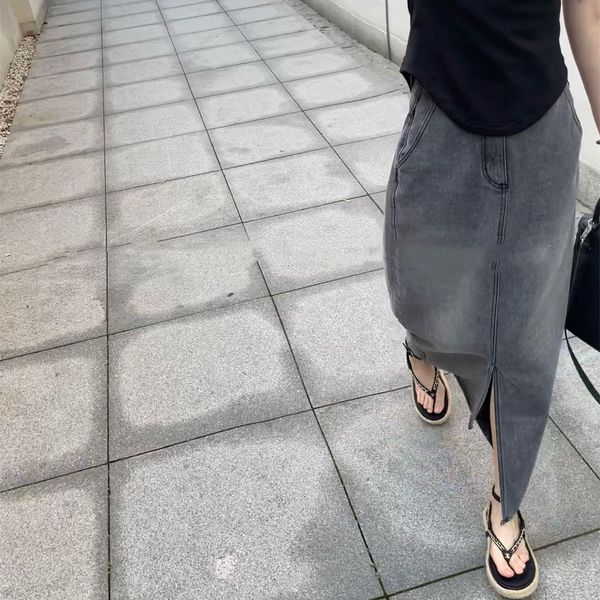dresses lazy feng shui wash gray denim skirt front split chic itself summer straight loose skirt woman, Black;gray
dresses lazy feng shui wash gray denim skirt front split chic itself summer straight loose skirt woman, Black;gray