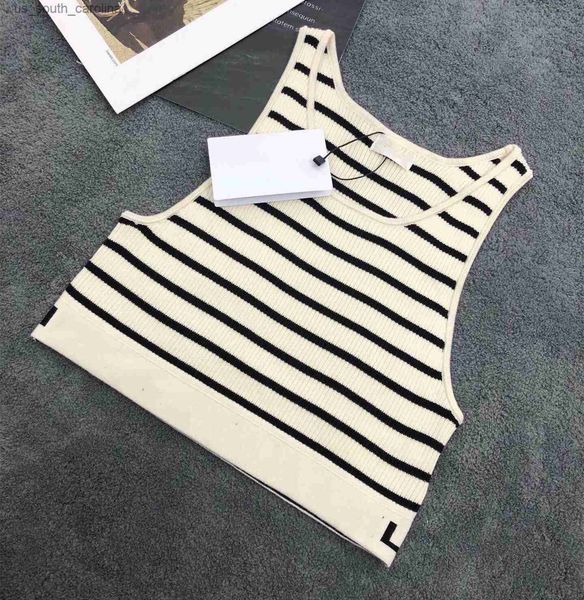 camis women clothes tank womens designer t shirt black white letter summer short sleeve ladies clothing size s-l camis femme l230522
camis women clothes tank womens designer t shirt black white letter summer short sleeve ladies clothing size s-l camis femme l230522