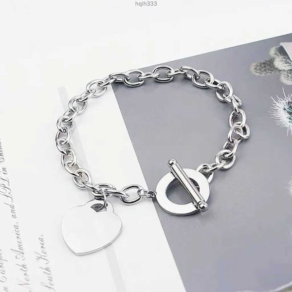fashion designer christmas gift stainless steel chain silver bracelet necklace set original fashion classic bracelet female jewelry giftmnbd
fashion designer christmas gift stainless steel chain silver bracelet necklace set original fashion classic bracelet female jewelry giftmnbd