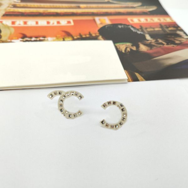 2023 luxury quality charm stud earring with diamond in white color 18k gold plated have box stamp ps7981a, Golden
2023 luxury quality charm stud earring with diamond in white color 18k gold plated have box stamp ps7981a, Golden