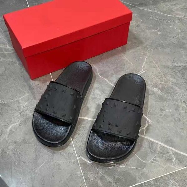 designer high-quality sandals men's women's letter slippers summer fashion wide flat sandals indoor herringbone slipper box size 3, Black
designer high-quality sandals men's women's letter slippers summer fashion wide flat sandals indoor herringbone slipper box size 3, Black
