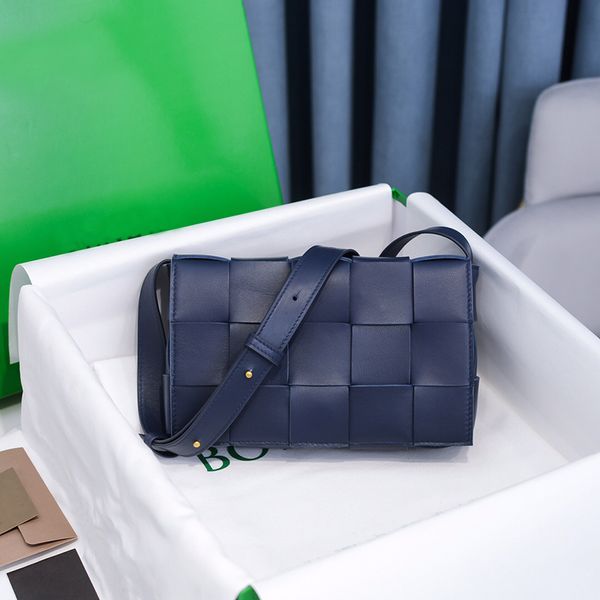 aaaa designer bag classic clamshell chain shoulder bag women's crossbody bag backpack leather fashion tote bv003
aaaa designer bag classic clamshell chain shoulder bag women's crossbody bag backpack leather fashion tote bv003