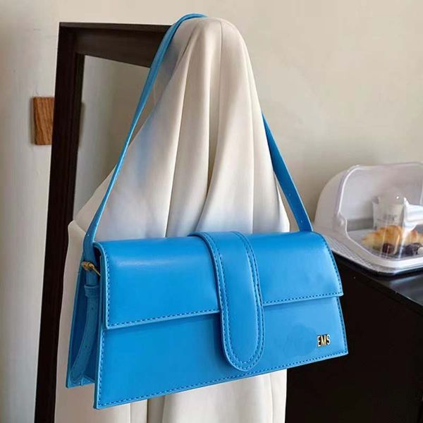 women's bag 2023 new black leather crossbody niche trend portable women's bag solid color fashion texture one-shoulder small bag.
women's bag 2023 new black leather crossbody niche trend portable women's bag solid color fashion texture one-shoulder small bag.