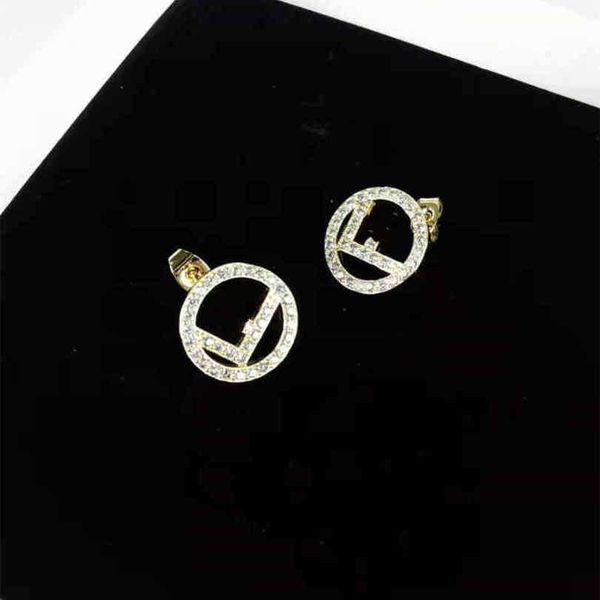 new 2023 designer jewelry bracelet necklace ring full diamond fashionable temperament versatile sweet ins style earrings, Golden
new 2023 designer jewelry bracelet necklace ring full diamond fashionable temperament versatile sweet ins style earrings, Golden