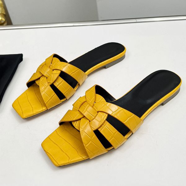 stone patterned flat bottomed slippers woven with a word strap luxurious designer womens shoes flat bottomed beach slippers high-end cool sl, Black
stone patterned flat bottomed slippers woven with a word strap luxurious designer womens shoes flat bottomed beach slippers high-end cool sl, Black
