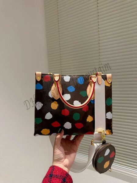 2pcs cc onthego pm 25 bag crossbody yayoi kusama multicolor dot totes womens designer handbags big capacity lady shopping bags small round p
2pcs cc onthego pm 25 bag crossbody yayoi kusama multicolor dot totes womens designer handbags big capacity lady shopping bags small round p