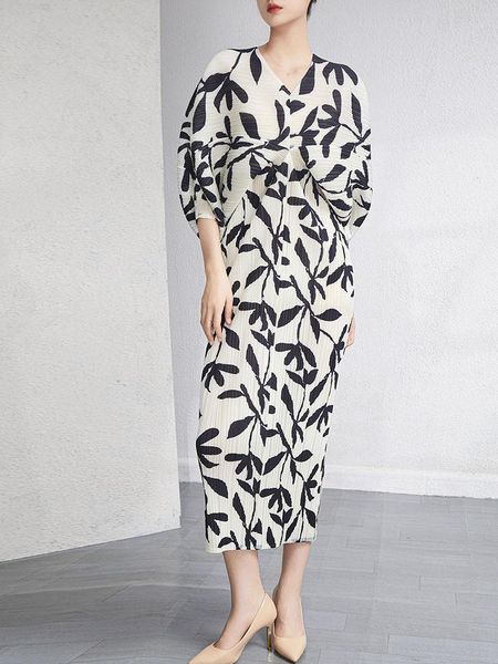 dresses women miyake pleated french dress 2023 spring new batwing sleeve large size 100.00kg printed vneck long evening dresses, Black;gray
dresses women miyake pleated french dress 2023 spring new batwing sleeve large size 100.00kg printed vneck long evening dresses, Black;gray