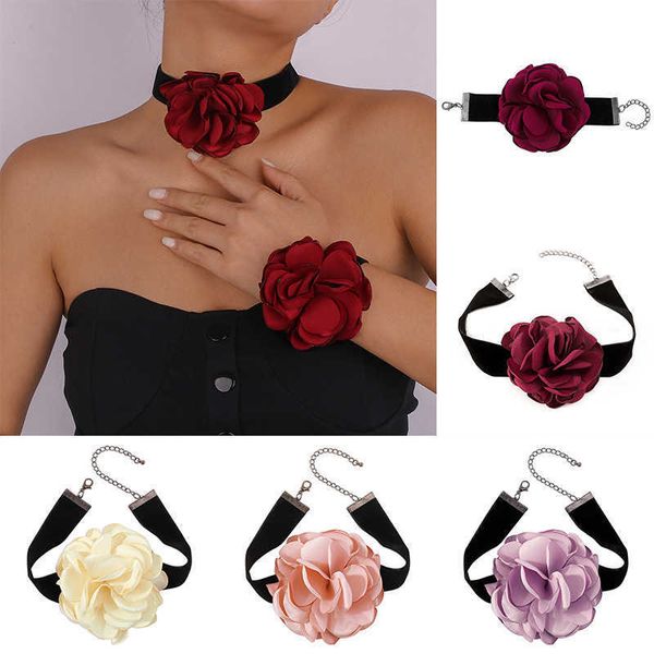 pendant necklaces romantic statement adjustable big rose flower choker necklaces for women bracelet fashion wedding party bridal jewelry j23, Silver
pendant necklaces romantic statement adjustable big rose flower choker necklaces for women bracelet fashion wedding party bridal jewelry j23, Silver