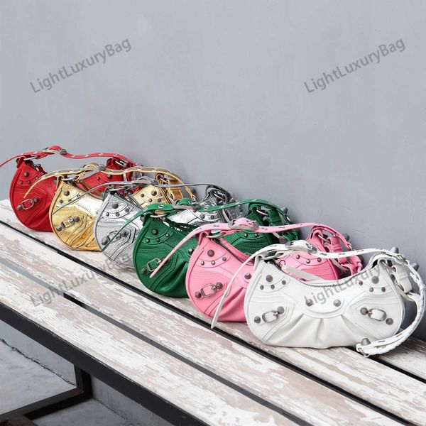 le cagole designer locomotive bag premium leather fashion crossbody bag classic pink black silver color half moon shape luxury shoulder hand
le cagole designer locomotive bag premium leather fashion crossbody bag classic pink black silver color half moon shape luxury shoulder hand