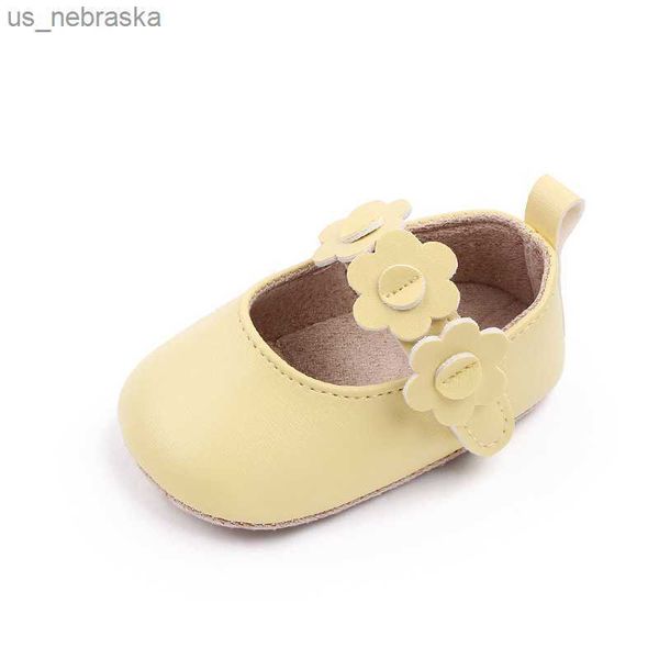 spring autumn baby girls princess shoes soft sole infant crib shoes cute flower dress shoes prewalkers shoes pink yellow white l230518
spring autumn baby girls princess shoes soft sole infant crib shoes cute flower dress shoes prewalkers shoes pink yellow white l230518