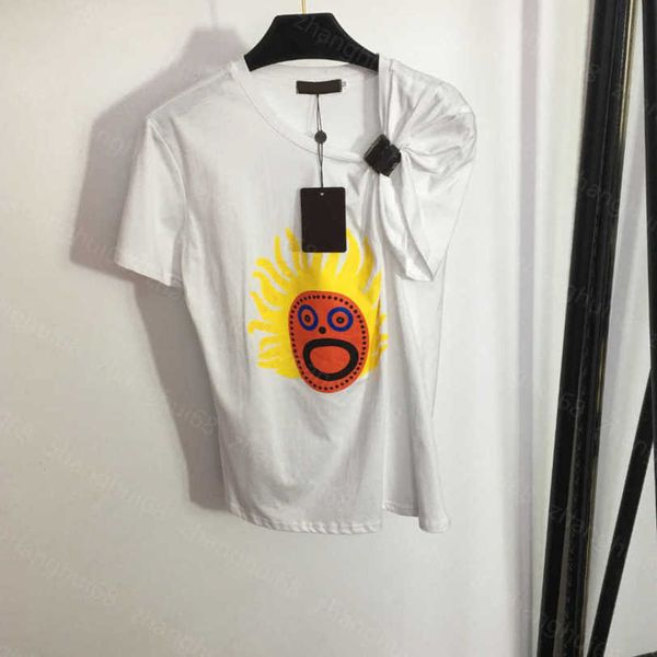 23ss womens t-shirt womens designer clothing tee round neck pure cotton cartoon sun print leather buckle twist short sleeve t-shirt womens c, White
23ss womens t-shirt womens designer clothing tee round neck pure cotton cartoon sun print leather buckle twist short sleeve t-shirt womens c, White