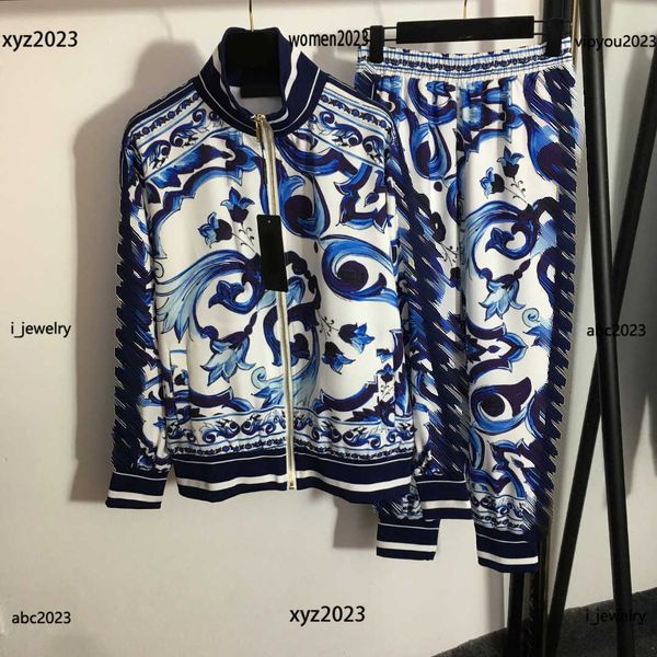 women's tracksuits girl sports suits size s-l 2pcs blue and white porcelain printed zipper coat and letter ribbon straight trousers may, Gray
women's tracksuits girl sports suits size s-l 2pcs blue and white porcelain printed zipper coat and letter ribbon straight trousers may, Gray